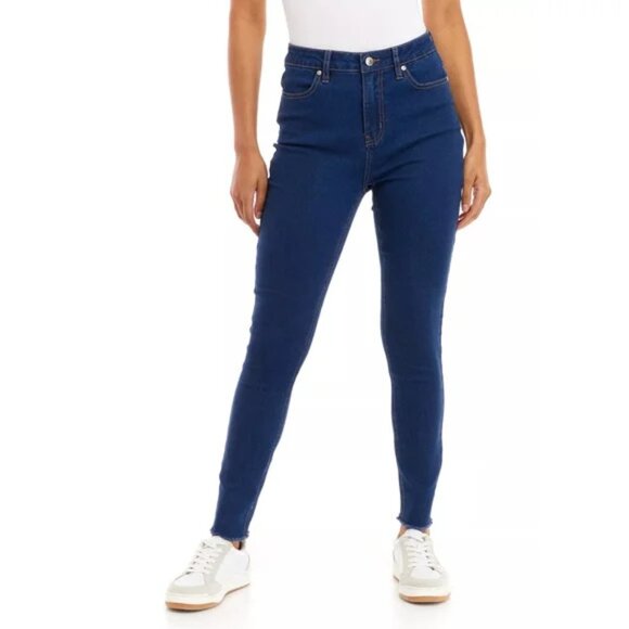 NWT Almost Famous Super High Rise Skinny Blue Jeans Juniors Size 9 Medium Wash - Picture 2 of 2